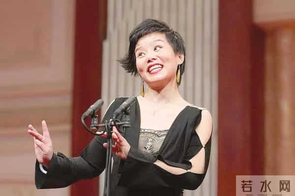 龚琳娜给前夫准备100件礼物,企图挽救婚姻,她不认为自己是讨好