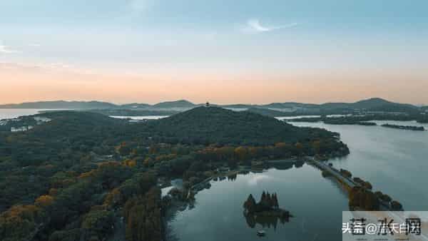 搂着睡、亲嘴都可以,但女人的这些话,别全当真。