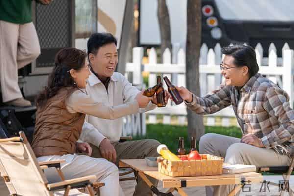 男人到了60岁,如果还能占到以下5条,绝对是人生赢家 。