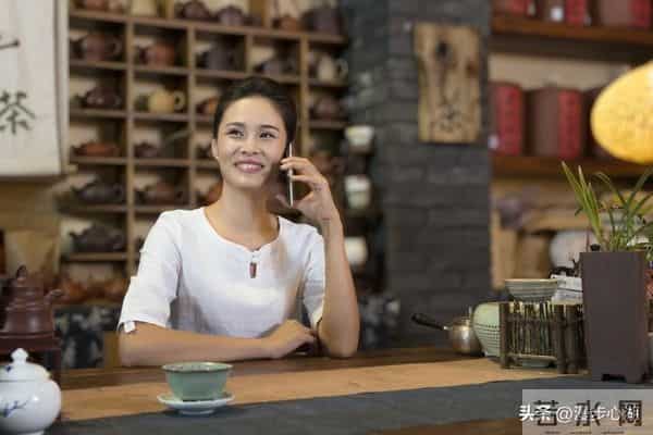 惊人发现两性关系中,60岁与异性靠近,根本不是桃花运,而是这个