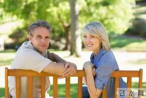 情人已过时！2025年最火新型男女关系悄然流行，低耗又滋养，