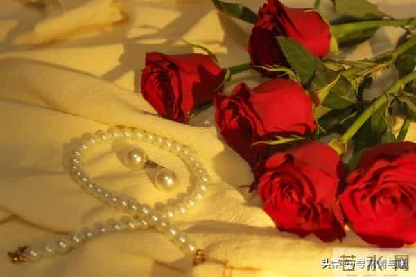 两性关系：男人要明白，女人无论多大年龄，都有这样一个需求