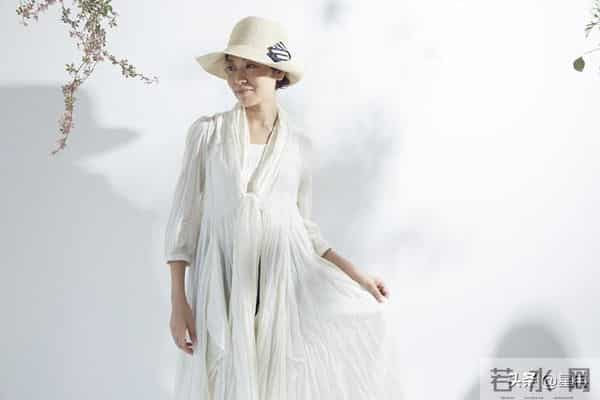 60多岁我才悟透，男人长期与一个女人联系，无非是这两个原因！