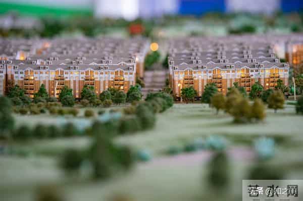 我刚给女儿转70万，电话还没挂，女婿问女儿：你妈降压药换了吗！