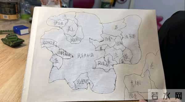 用一张没有孩子的照片，证明你有孩子！网友哭喊：此刻已不是少年