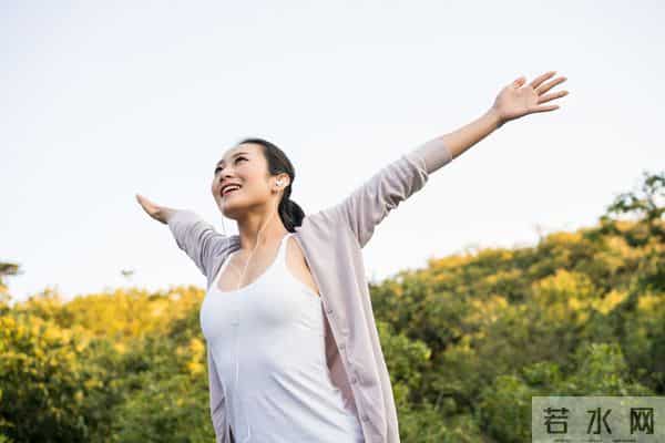 离婚两年才明白：我删的哪是前夫，是那个不敢活成自己的女人