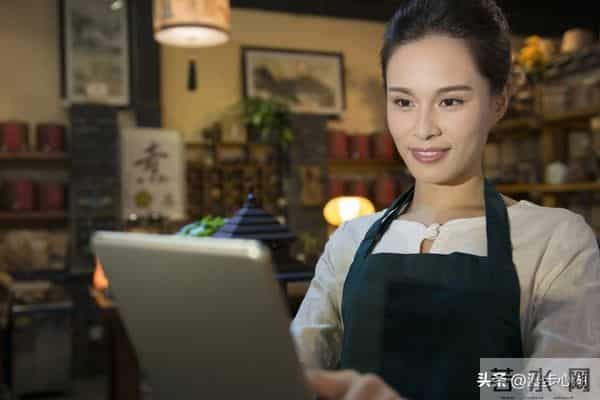 惊人发现两性关系中,60岁与异性靠近,根本不是桃花运,而是这个