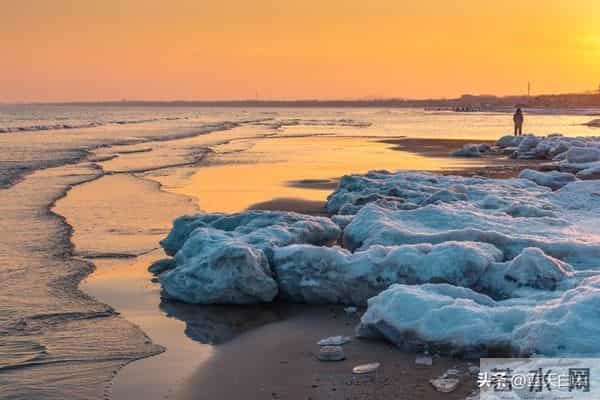 人活着就两件事：一是让肉体健康二是让灵魂自在，藏着一生的福气