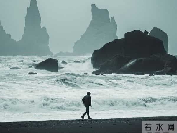 世上最危险的人,往往是独来独往的,要么不遇,一遇就是结局。