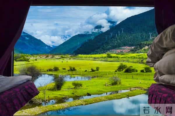 两性关系：人到晚年，如有异性靠近，不是桃花开，是你心里开了光