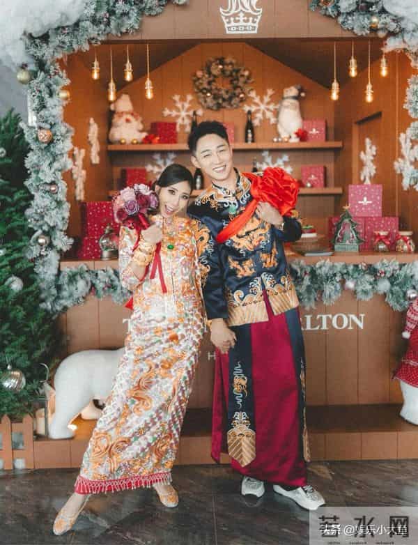 TVB小生容天佑举行婚礼,郎才女貌好甜蜜 伴郎团邹兆霆陈俊坚好帅