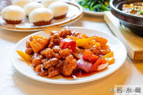 在女儿家带外孙3年，她给我买了一件羽绒服，我：也给你婆婆买