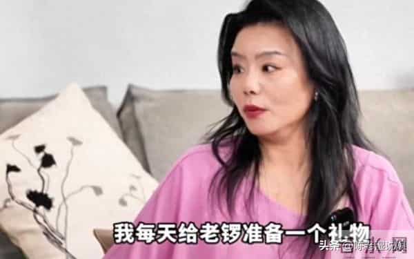 家花不如野花香?龚琳娜为挽回出轨丈夫送百件礼物,难逃离婚结局