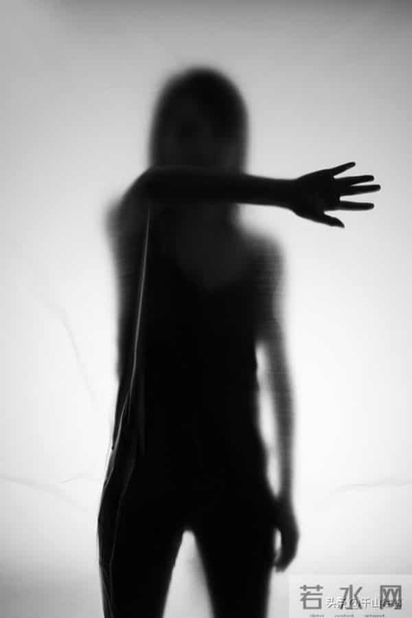 兄弟姐妹翻脸后,这8种做法,既留体面又护亲情