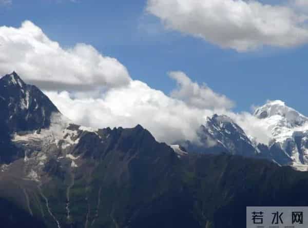 既有魄力又有野心的星座女,敢说敢想敢做,成功是迟早的事