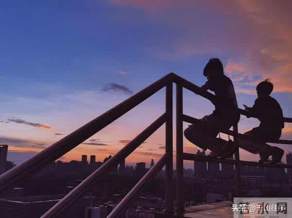 兄弟姐妹翻脸后,这8种做法,既留体面又护亲情