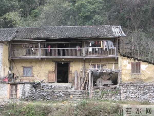 寡嫂第 8 次给我介绍对象,我按住她的手说: “别找了”