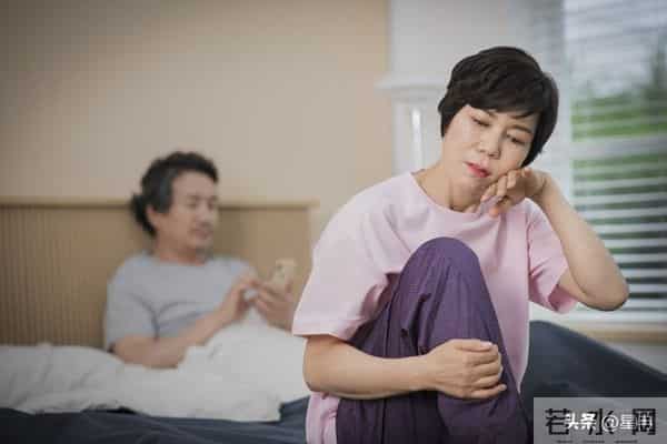 夫妻冷战数日，妻子发短信问，“死了没”？丈夫的回答让人泪奔！
