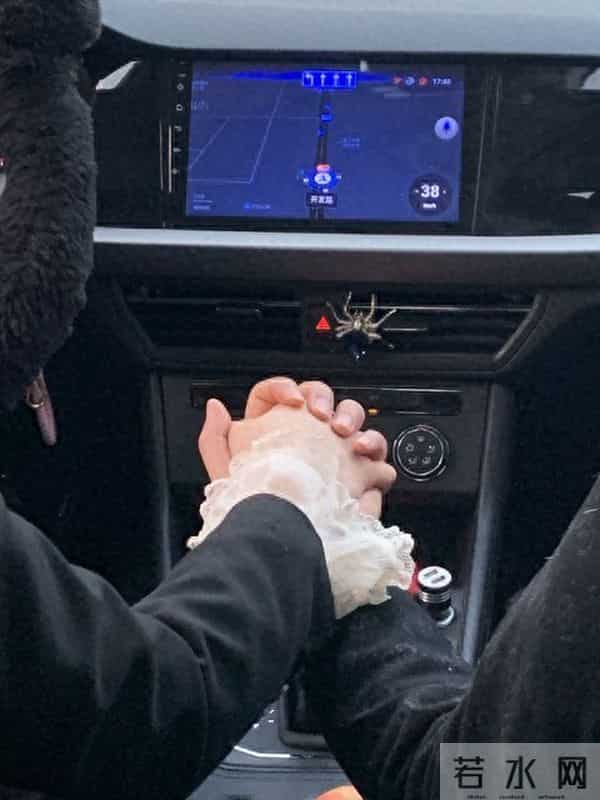 老公把发给别人的消息,不小心发在了家庭群,公公婆婆:?我笑了