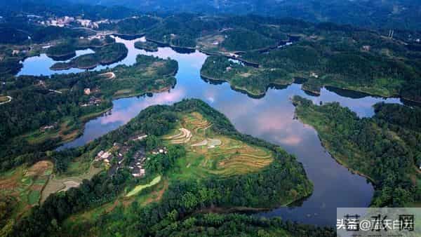 两性关系：60多岁的阿姨们坦言，女人找老伴，最大的需求是这一点