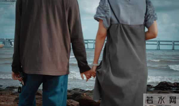 只有一种恋爱模式是成功的，这个男生一定非常喜欢这个女生