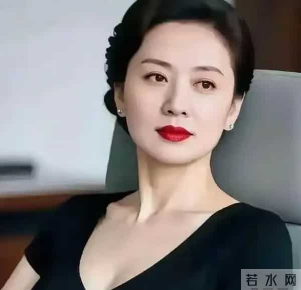 搂着睡可以，亲嘴也行，但女人说的话，你敢全信吗？