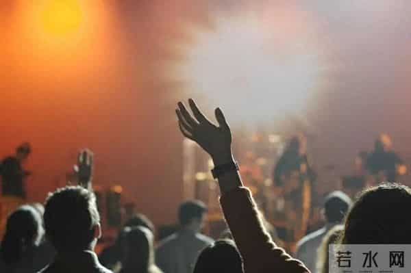 食伤旺,一定要警惕被“捧杀”!