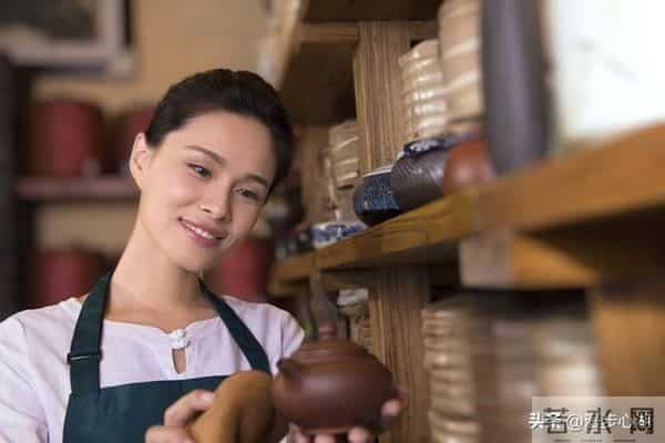 惊人发现两性关系中,60岁与异性靠近,根本不是桃花运,而是这个