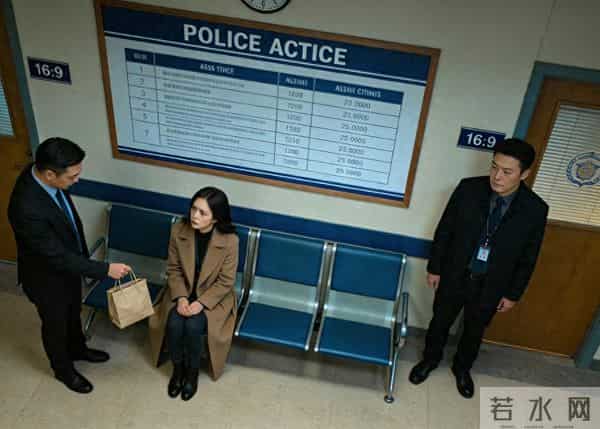 “曝光夫人私照压黑料 ”助理冲进门:商总 夫人晒离婚证 警察来了!