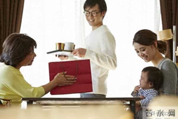 儿媳好不好，看这5个细节就知道！中2条以上的家庭太幸运