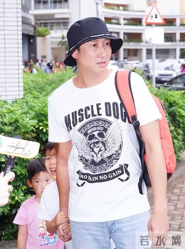 李连杰回应"变年轻"仅3天，洪金宝儿子发声，回春真相大白