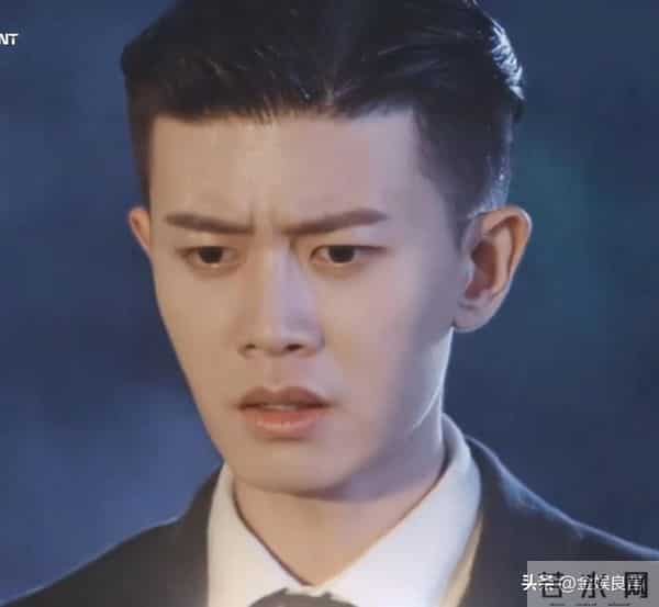 任嘉伦新剧上线就翻车,全程皱眉一星二星满屏飘,男配反倒成亮点