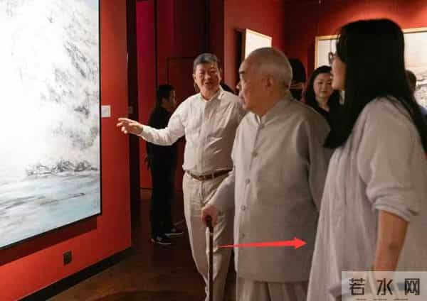 87岁范曾官宣得子，与女儿断绝关系，37岁妻子徐萌孕肚照曝光