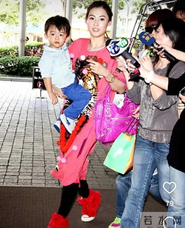 原来王晶早有爆料！张柏芝不愿拍戏或因2点，被追讨1276万不甘心