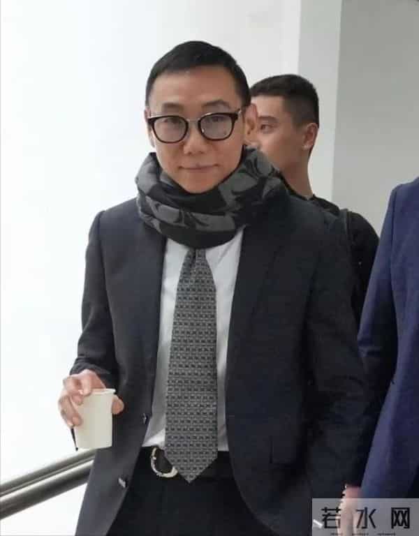 张柏芝再次出庭，被当庭爆出向太封杀内幕，含泪回应没法说