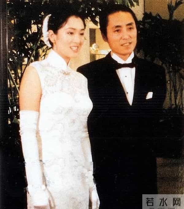 巩俐父亲：名校教授、家庭圆满，两个女儿却成了他心中的痛