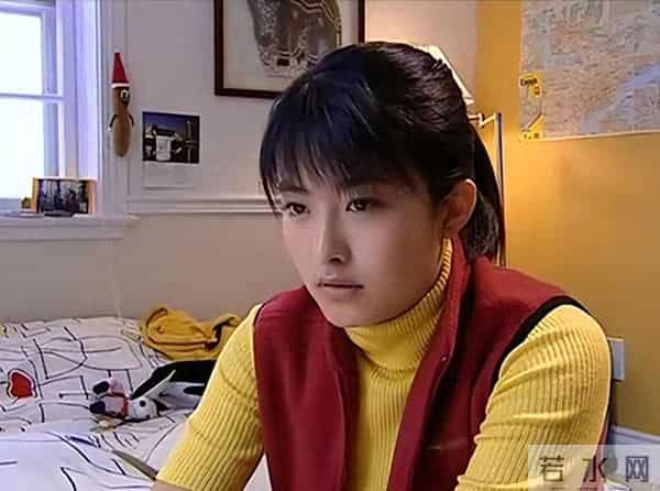 唐嫣大学室友兼伴娘！出道21年戏红人不红，42岁未婚引争议