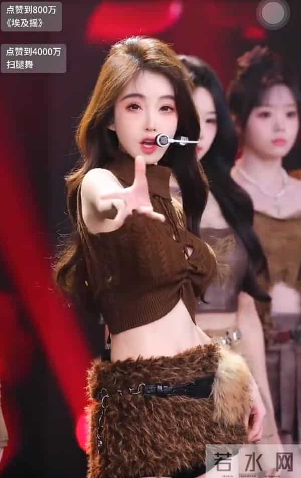 冯提莫自曝癌症复发，消失一年身价“暴跌”，复出跳团播站C位