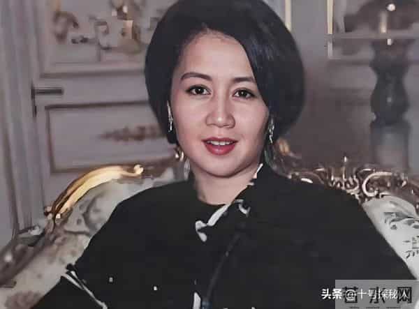 临终将“私生子”托付给何超琼,赌王下的这盘大棋,五年后才看懂