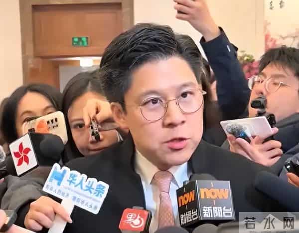 正式官宣！45岁霍启刚又升职了，级别很高，妻子郭晶晶的话全应验