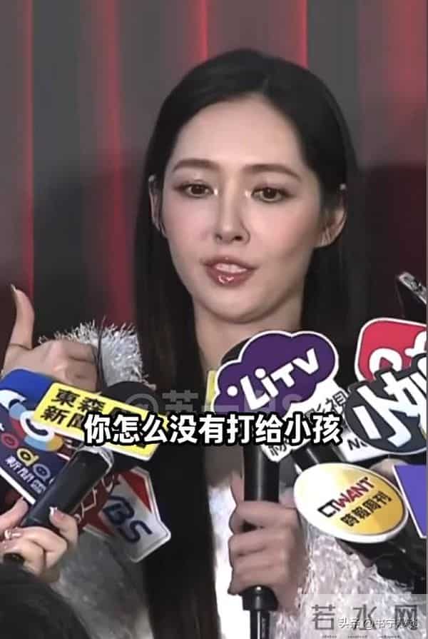 这一次,面相大变的郭碧婷 撕碎了向太最后的体面,原来郭爸没说谎