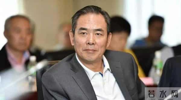 64岁蔡振华老婆，原来是她，如今演员儿子成两人的骄傲