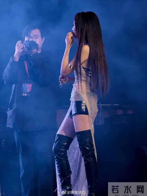 彭小苒,你这身材也太好了吧!