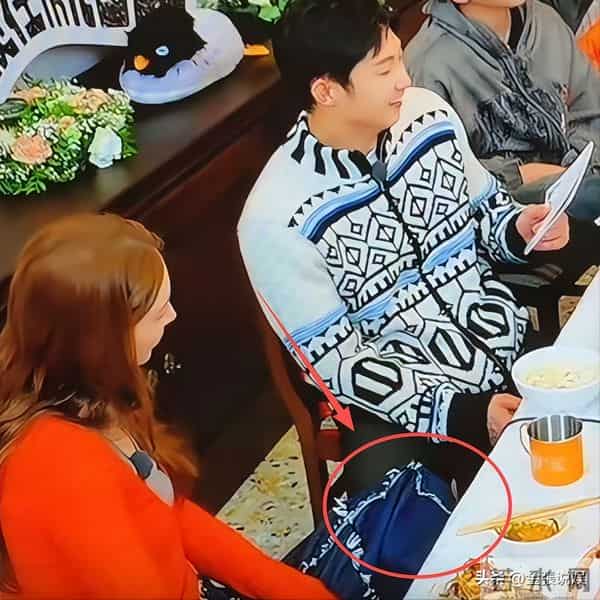 关系藏不住了？黄景瑜被曝有"新恋情"，金晨把腿放到他腿上！