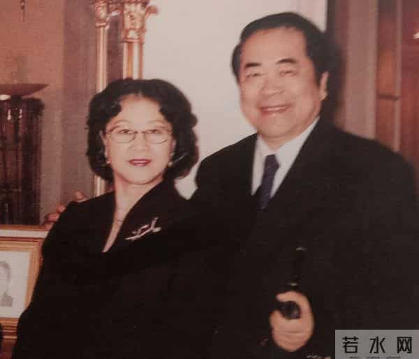 87岁范曾再当爹，与女儿断绝关系，37岁徐萌母凭子贵