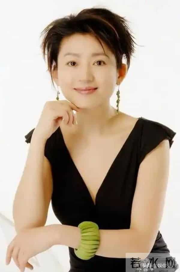 善恶终有报,从"央视一姐"到销声匿迹,57岁王小丫早已走上另一条路