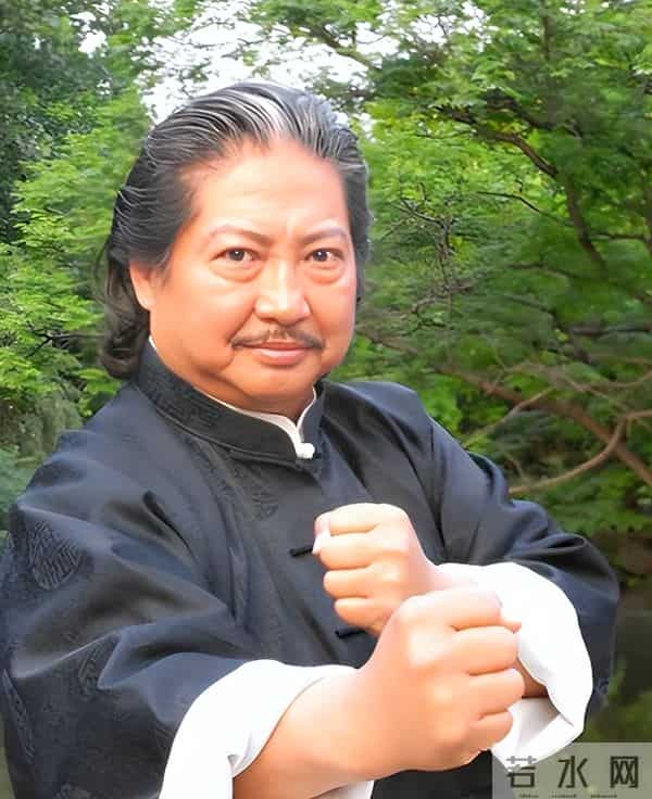 李连杰回应"变年轻"仅3天，洪金宝儿子发声，回春真相大白