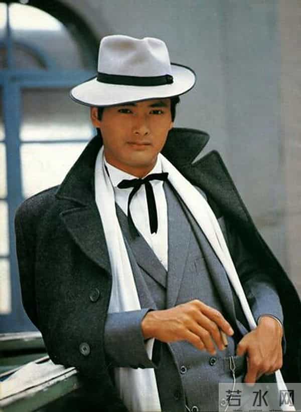 “捐款风波”10天后，王晶又爆周润发真实人品，原来我们都被骗了