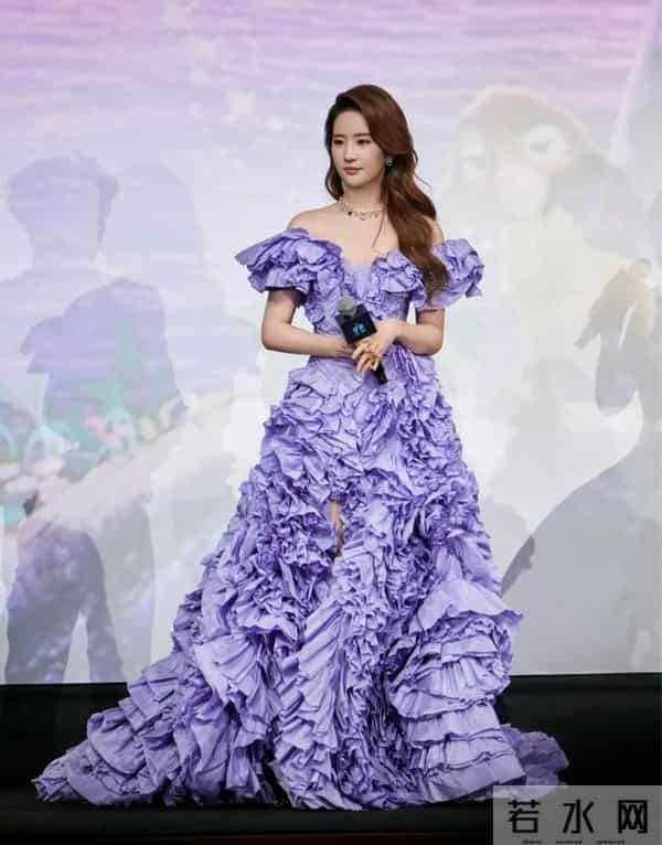 刘亦菲紫色礼服,长腿迷人
