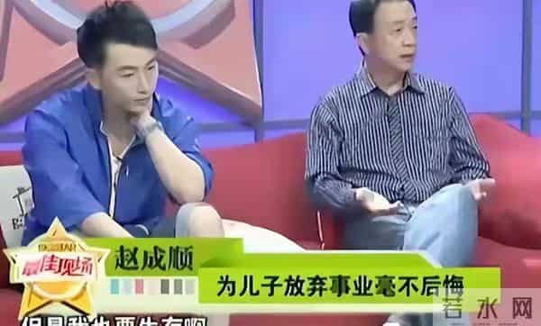 原来他俩是一家人,父亲两获飞天奖是老戏骨,儿子年近50是演技派
